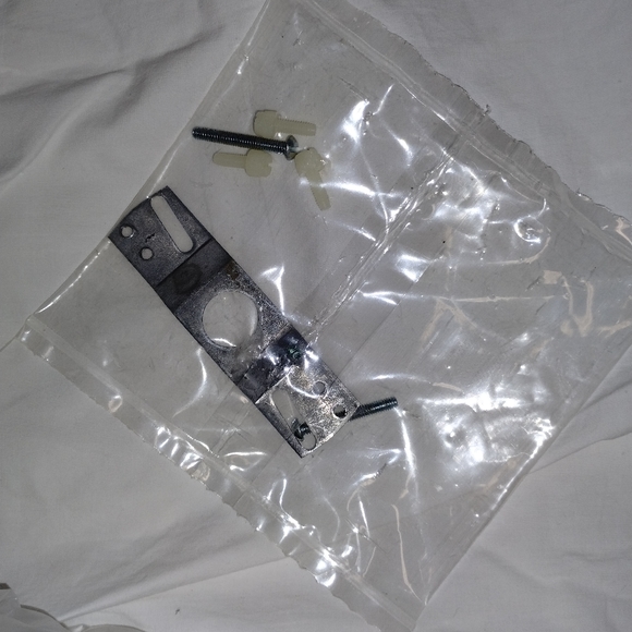 Sea Gull Lighting Ceiling Light Fixture white NIB - Picture 8 of 10